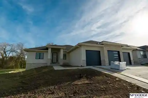 Luxury Living with This Stunning Ranch in Peaceful Seclusion