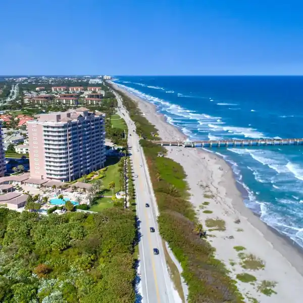 RARE OCEANFRONT PENTHOUSE