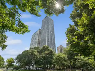 Gold Coast Elegance with Unrivaled Vistas