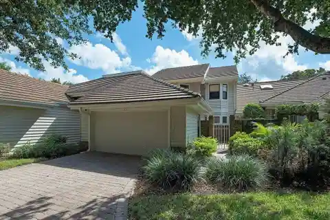 Rarely Available Attached Villa in Pelican Bay