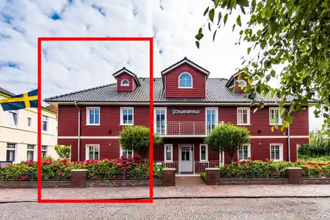 Left Terraced House in Top Beach Location
