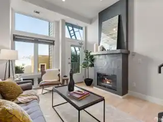 Handsome Townhome in Alamo Square