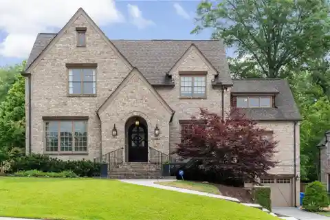Stunning Home in Convenient Morningside Location