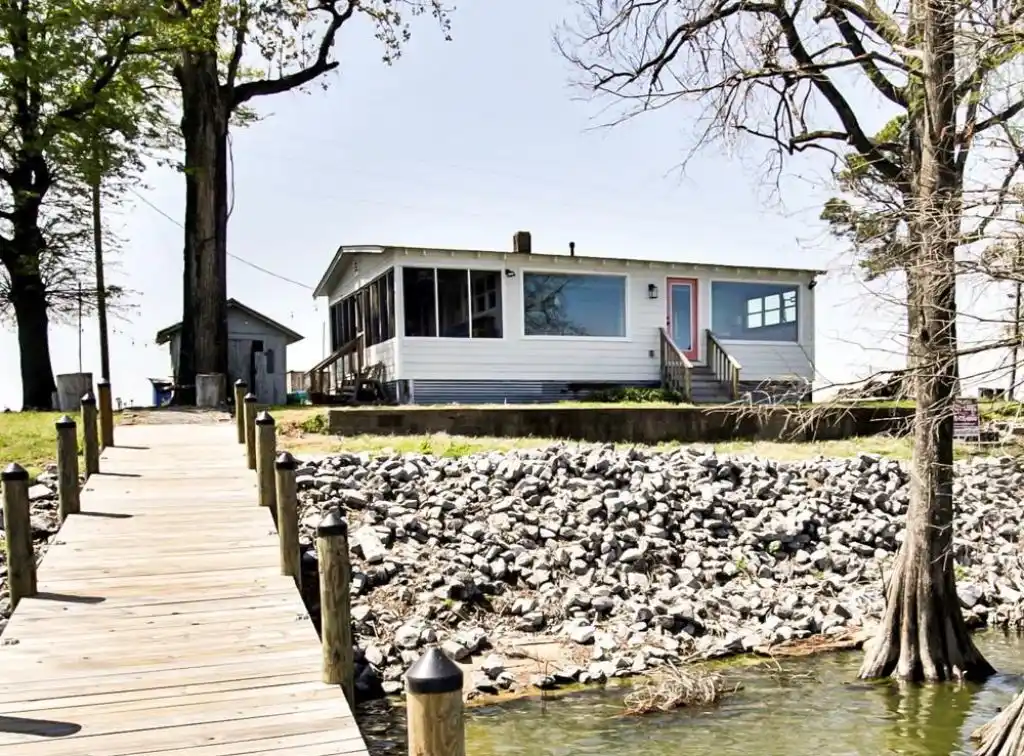 Charming Cabin on Horseshoe Lake