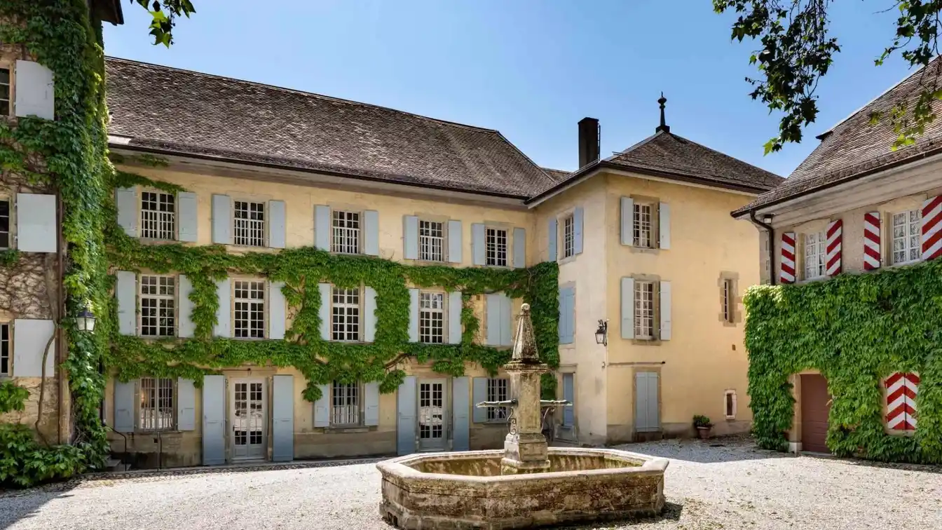 An Exceptional Maison De Maître
