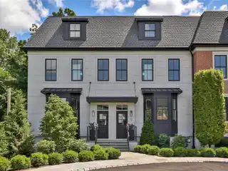 Modern Luxury Townhome in Armonk Close