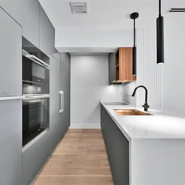 BEAUTIFULLY DESIGNED RESIDENCE AT INCREDIBLE VALUE