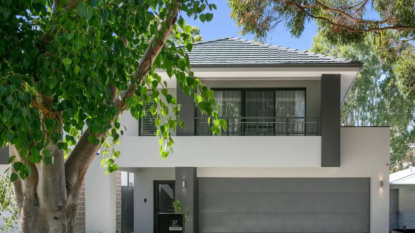 Light-filled Sanctuary in an Unbeatable Location