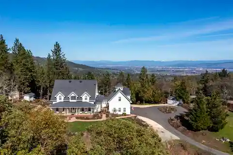 Contemporary Farmhouse with Breathtaking Mountain Views