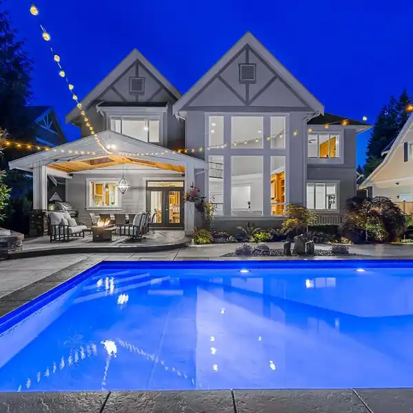 GORGEOUS HOME IN COVETED ELGIN ESTATES