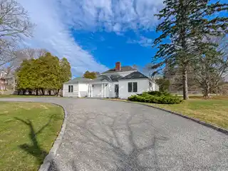 Beautiful Rental with Pool and Tennis Court