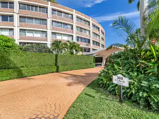 Large One Bedroom Co-Op at Park Place