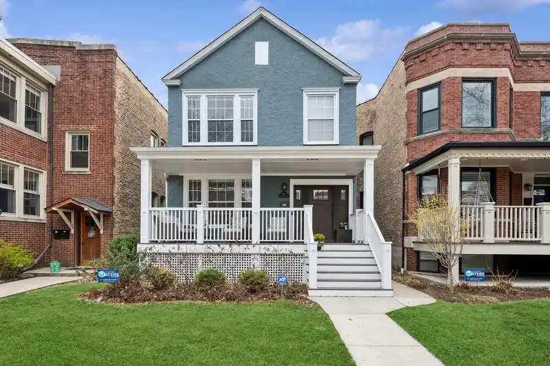 Expansive Home in Lincoln Square