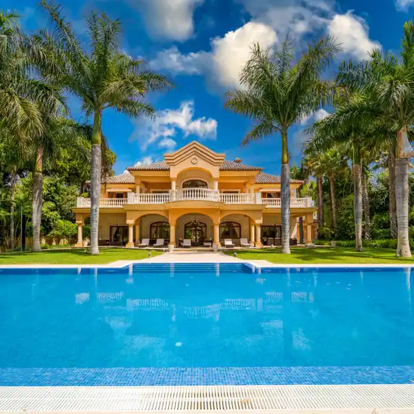 PHENOMINAL BEACHSIDE GEM