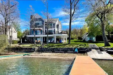Prime Waterfront Estate
