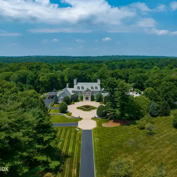 TRULY UNIQUE 19-ACRE MID-COUNTRY ESTATE