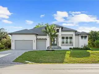 Brand New Luxury Home Combining Elegance and Practicality