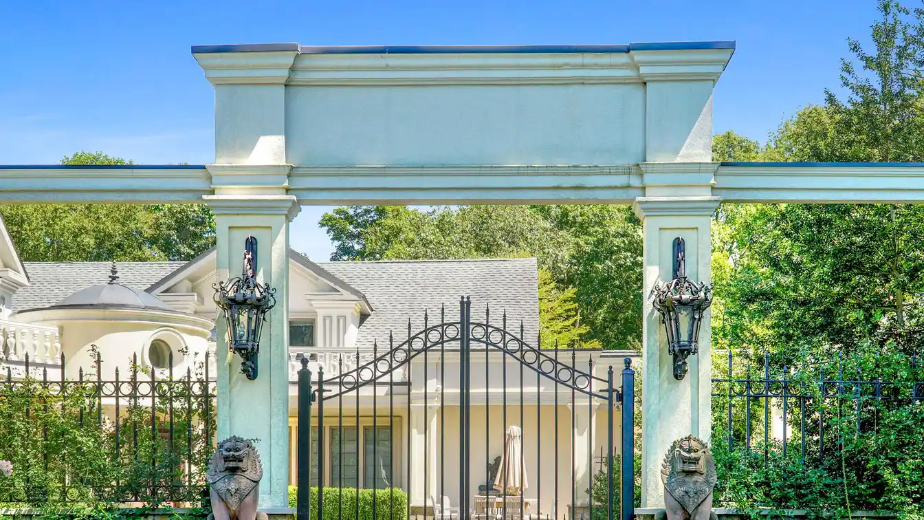 Transitional Style Mini Estate on 4.7 Acres