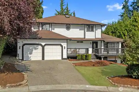 Rare Flexibility in a Desirable Location