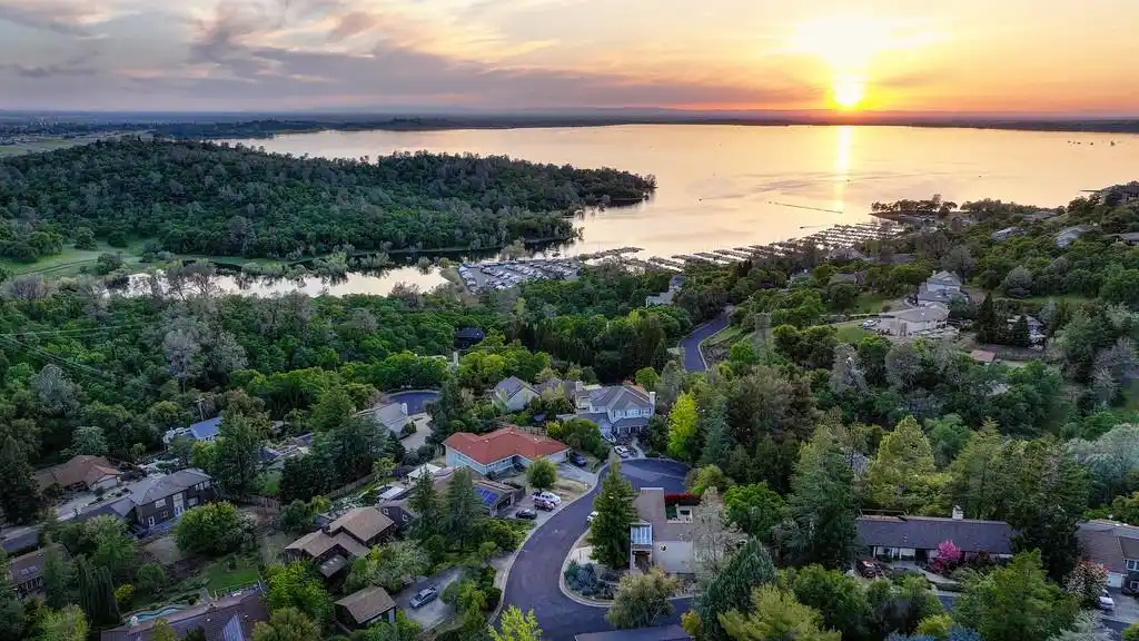 Beautiful Lake View Home