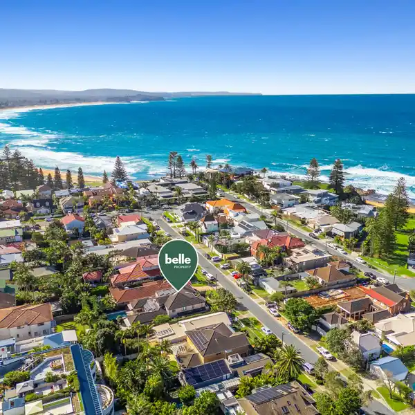 ELEGANT BEACHSIDE RESIDENCE WITH POOL AND CABANA