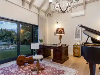 Tranquil Entertainer’s Dream in Prestigious Estate
