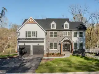 New Construction in an Exclusive Community