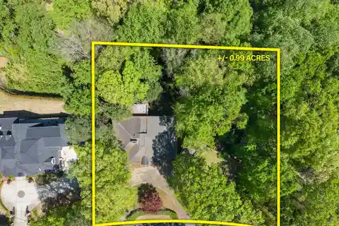 Prime Property in a Sought-after Neighborhood