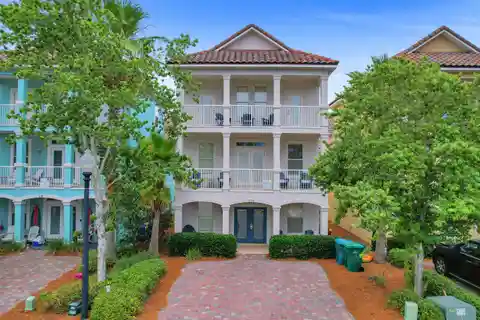 Incredible Fully Furnished Residence in Destin