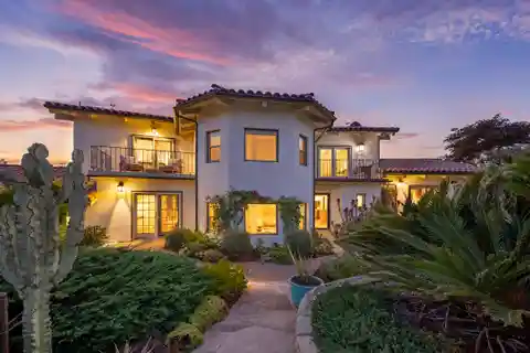 Beautiful Home on a Coastal Ridge