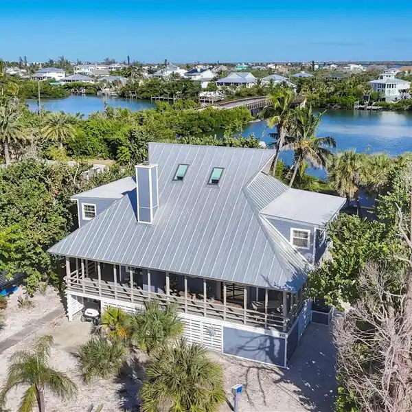 ENCHANTING RETREAT | ULTIMATE ISLAND LIVING