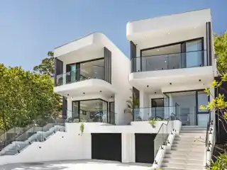 Embodiment of Peaceful Luxury and Executive Retreat