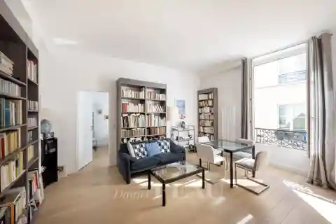 Chic Retreat in Paris’s Historic First District