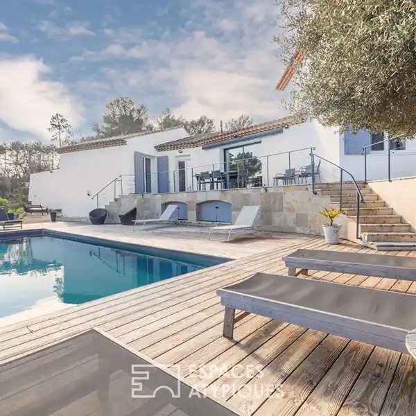 ARCHITECT'S HOUSE WITH PANORAMIC VIEW