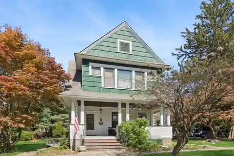 Extraordinary Home with Great Layout