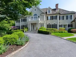 Timeless Classicism Elevated to a Grand Scale