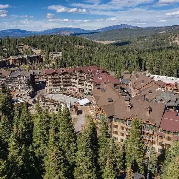 EXCEPTIONAL SKI-IN/SKI-OUT CONDO IN THE HEART OF NORTHSTAR VILLAGE