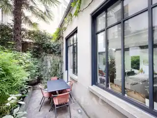 Architect-Designed Loft with Terrace and Timeless Serenity