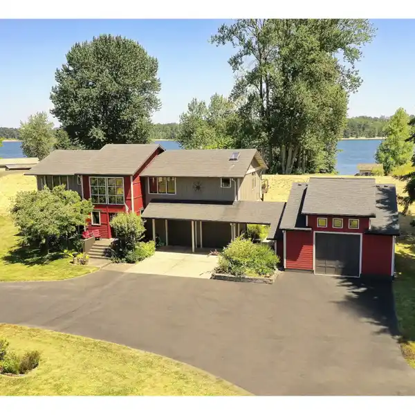 ISLAND LIVING AT ITS FINEST