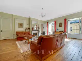 Elegant Apartment in an Historic Mansion