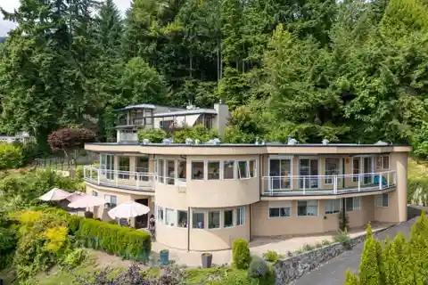 Distinctive Design Meets Potential in Chelsea Park