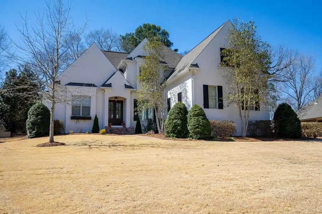 Gorgeous Home in Prestigious Wellsgate