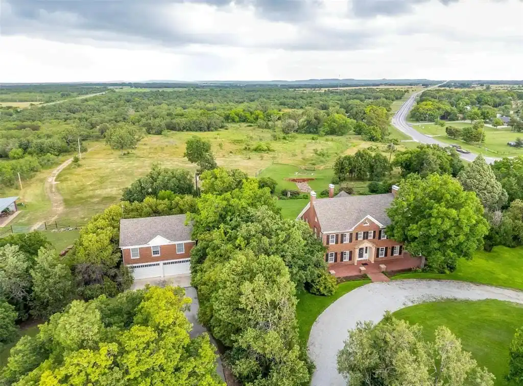 Timeless Cross Plains Estate