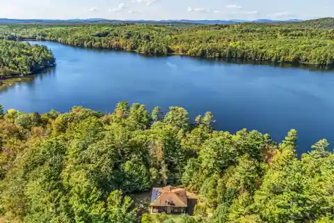 Magnificent Custom Built Maine Lodge