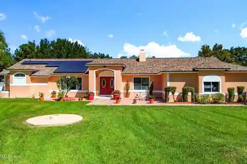 Stunning Dream Home on Quiet Cul-De-Sac