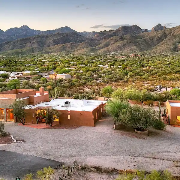 3.56-ACRE HORSE PROPERTY OFFERING RESORT-STYLE LIVING