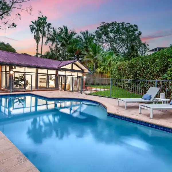 COMFORTABLE LIVING ON A PICTURESQUE CUL-DE-SAC