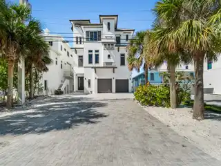 Newer-Built Beachfront Home with Breathtaking Views of the Gulf