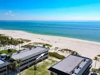 Spectacular Direct Gulf-front Condo