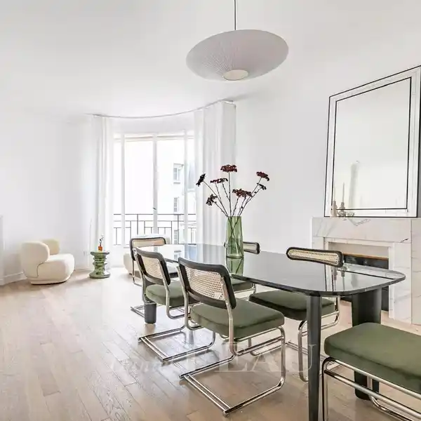 PEACEFUL METICULOUSLY RENOVATED APARTMENT